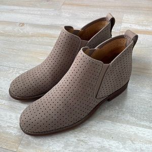 Women’s Tan L.L. Bean Booties size 6.5